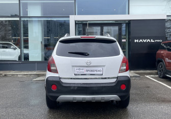 Подержанный автомобиль Opel Antara 2013 года (6 фото)