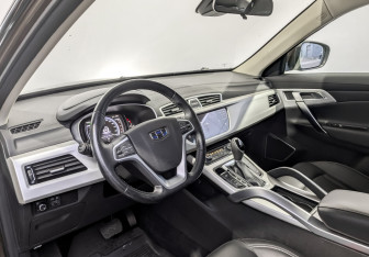Подержанный автомобиль Geely Atlas 2020 года (16 фото)