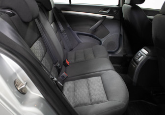 Подержанный автомобиль Skoda Octavia Liftback 2012 года (10 фото)