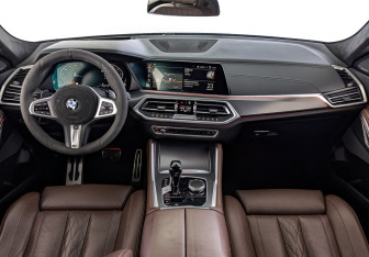 Подержанный автомобиль BMW X6 2021 года (14 фото)