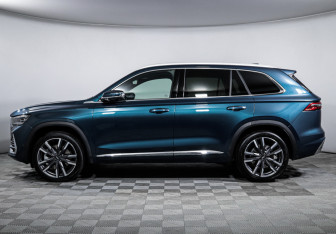 Подержанный автомобиль Geely Monjaro 2023 года (8 фото)