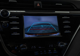 Подержанный автомобиль Toyota Camry Sedan 2019 года (14 фото)
