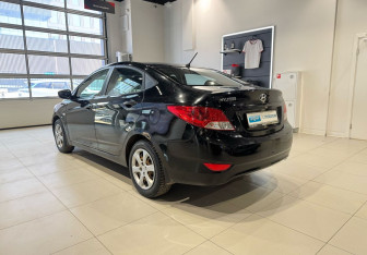 Подержанный автомобиль Hyundai Solaris Sedan 2013 года (6 фото)