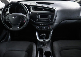 Подержанный автомобиль Kia Ceed Wagon 2017 года (6 фото)