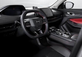 Подержанный автомобиль Changan CS55PLUS 2024 года (14 фото)