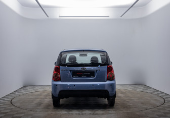 Подержанный автомобиль Kia Picanto 2010 года (6 фото)