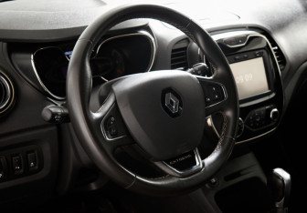 Подержанный автомобиль Renault Kaptur 2018 года (13 фото)