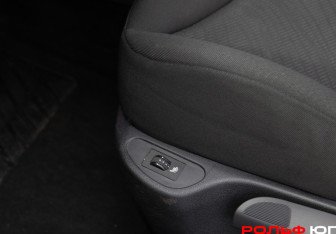 Подержанный автомобиль Peugeot 308 Hatchback 2010 года (15 фото)