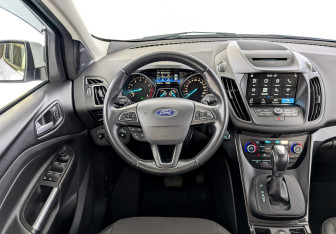 Подержанный автомобиль Ford Kuga 2018 года (21 фото)