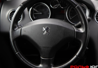 Подержанный автомобиль Peugeot 308 Hatchback 2008 года (14 фото)