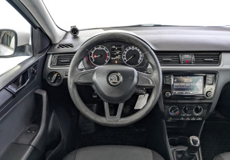 Подержанный автомобиль Skoda Rapid Liftback 2019 года (22 фото)