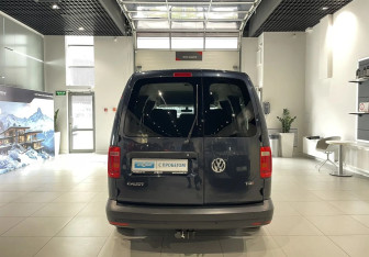 Подержанный автомобиль Volkswagen Caddy Compactvan 2016 года (5 фото)