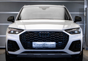 Подержанный автомобиль Audi Q5 2021 года (2 фото)