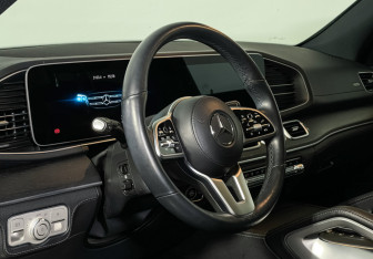 Подержанный автомобиль Mercedes-Benz GLE 2020 года (13 фото)