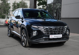Подержанный автомобиль Hyundai Tucson 2022 года (3 фото)