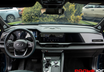 Подержанный автомобиль Geely Monjaro 2023 года (10 фото)