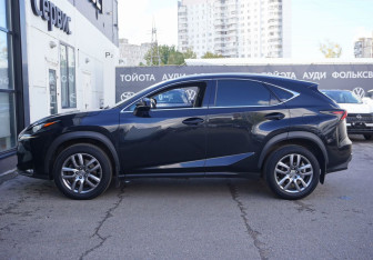 Подержанный автомобиль Lexus NX 2016 года (8 фото)