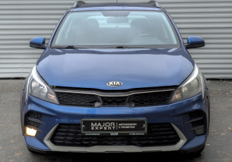 Подержанный автомобиль Kia Rio Hatchback 2021 года (2 фото)