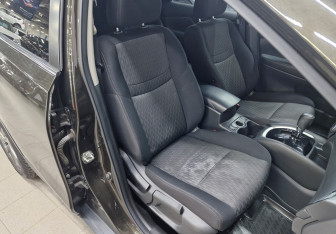 Подержанный автомобиль Nissan X-Trail 2020 года (18 фото)