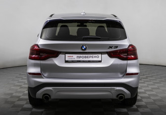 Подержанный автомобиль BMW X3 2018 года (6 фото)