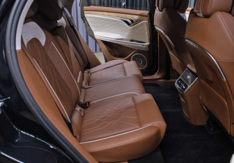 Подержанный автомобиль Voyah Free 2023 года (12 фото)