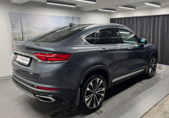 Подержанный автомобиль Geely Tugella 2021 года (4 фото)