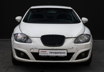 Подержанный автомобиль SEAT Leon Hatchback 2012 года (2 фото)