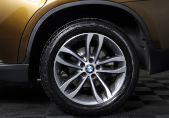 Подержанный автомобиль BMW X6 2013 года (28 фото)