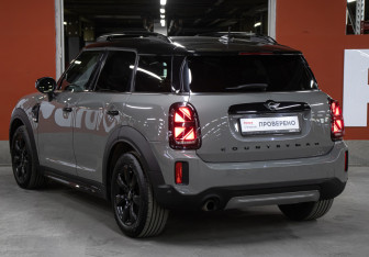 Подержанный автомобиль MINI Countryman 2020 года (7 фото)