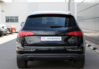 Подержанный автомобиль Audi Q5 2015 года (6 фото)