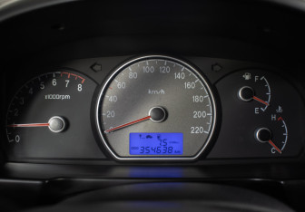 Подержанный автомобиль Hyundai Elantra Sedan 2008 года (12 фото)