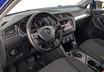 Подержанный автомобиль Volkswagen Tiguan 2020 года (15 фото)