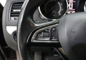 Подержанный автомобиль Skoda Yeti 2016 года (14 фото)