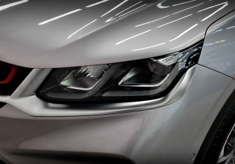 Подержанный автомобиль Geely Coolray 2022 года (17 фото)