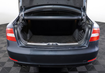 Подержанный автомобиль Skoda Superb Liftback 2014 года (9 фото)