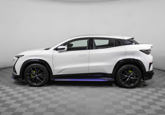 Подержанный автомобиль Changan UNI-T 2023 года (8 фото)