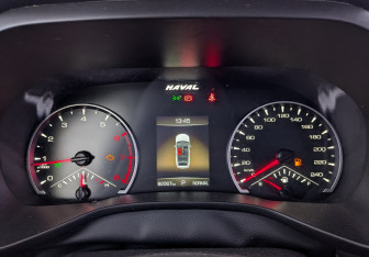 Подержанный автомобиль Haval Jolion 2023 года (13 фото)