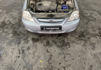 Подержанный автомобиль Kia Rio Sedan 2010 года (14 фото)