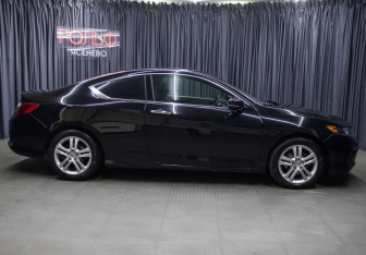 Подержанный автомобиль Honda Accord Coupe 2012 года (4 фото)