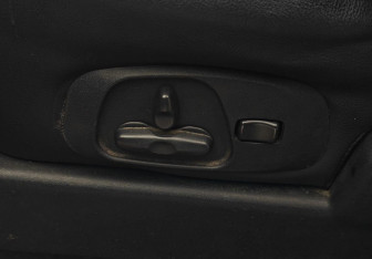 Подержанный автомобиль Mitsubishi Pajero 2007 года (17 фото)