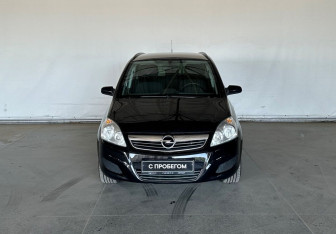 Подержанный автомобиль Opel Zafira Compactvan 2008 года (2 фото)