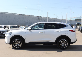 Подержанный автомобиль Haval F7 2022 года (8 фото)