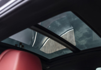 Подержанный автомобиль BMW X6 2021 года (24 фото)