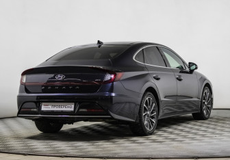 Подержанный автомобиль Hyundai Sonata 2021 года (5 фото)