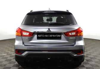 Подержанный автомобиль Mitsubishi ASX 2018 года (4 фото)