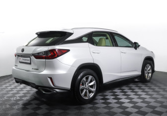 Подержанный автомобиль Lexus RX 2015 года (5 фото)