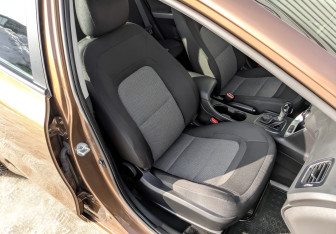 Подержанный автомобиль Kia Ceed Hatchback 2017 года (22 фото)