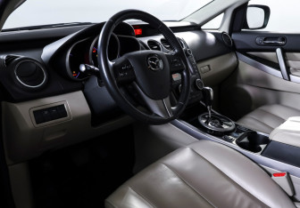 Подержанный автомобиль Mazda CX-7 2010 года (15 фото)
