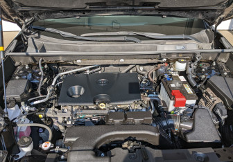 Подержанный автомобиль Toyota RAV4 2022 года (23 фото)