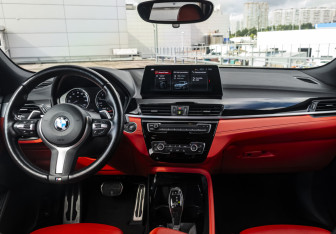 Подержанный автомобиль BMW X2 2021 года (15 фото)
